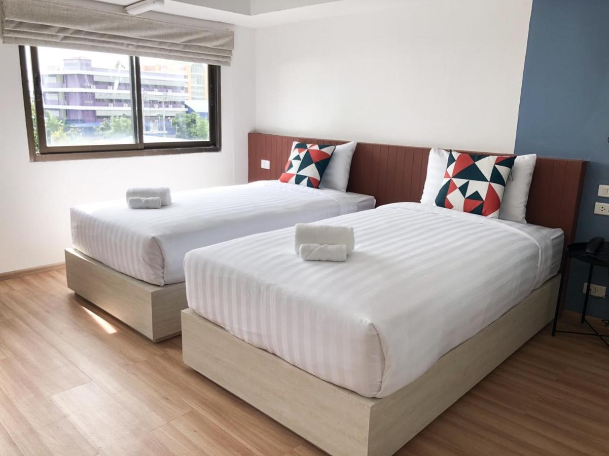 Saffron Hill Minburi Hotel Bangkok Exterior foto